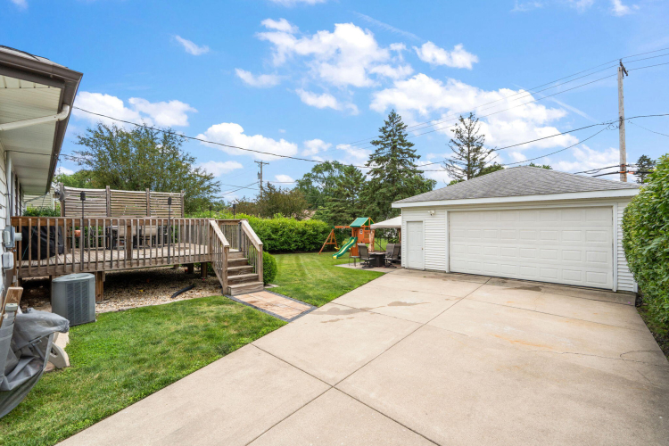 Listing Image 16