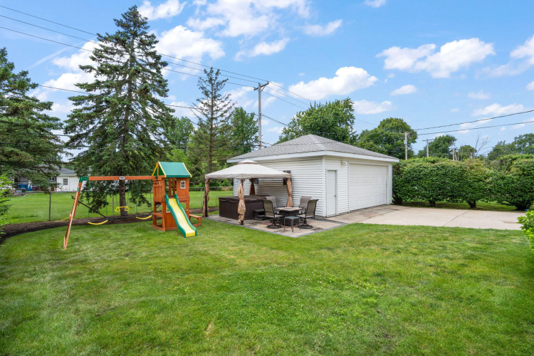 Listing Image 17