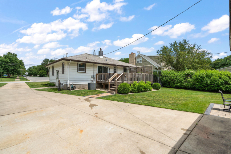Listing Image 22