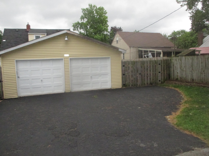 Listing Image 20