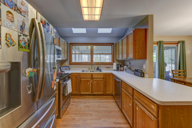 Listing Image 9