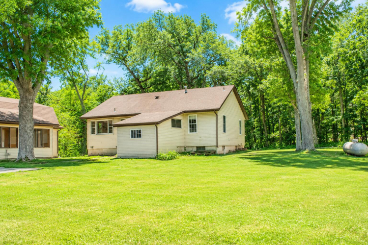 Listing Image 18