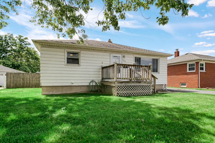 Listing Image 3