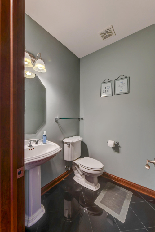 Listing Image 31