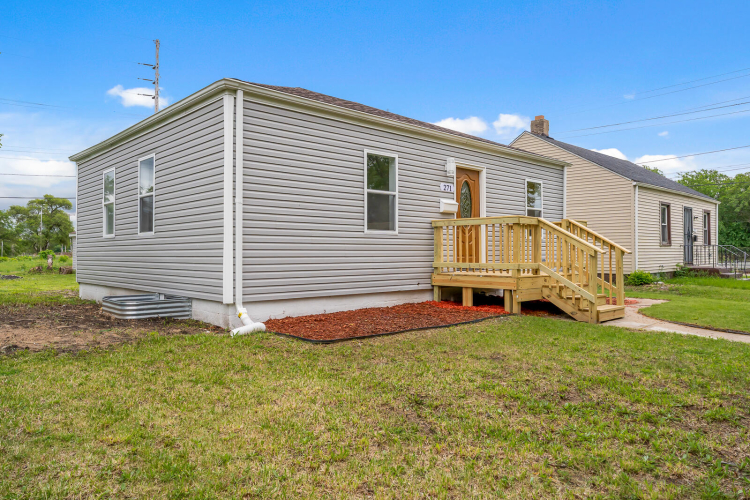 Listing Image 3