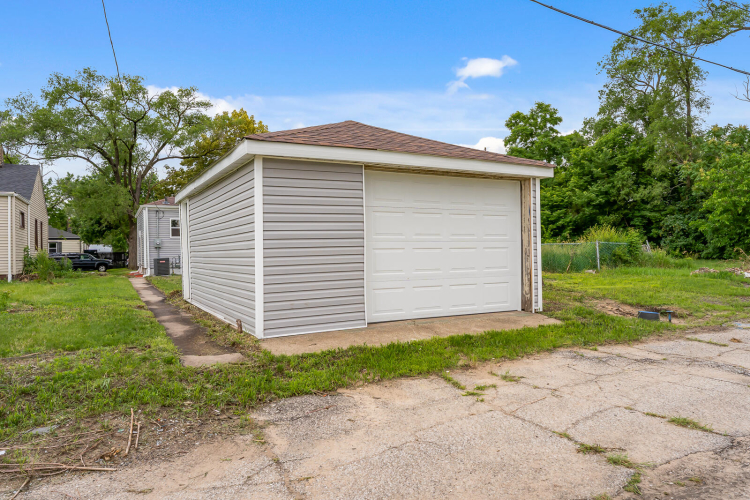 Listing Image 52