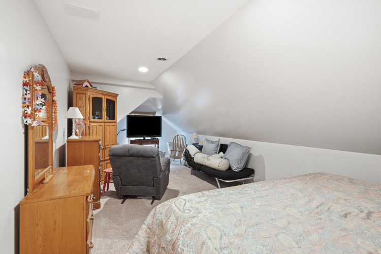 Listing Image 26