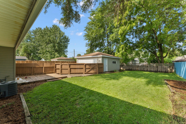 Listing Image 16