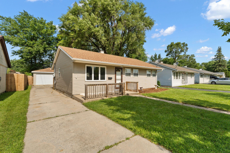 Listing Image 3