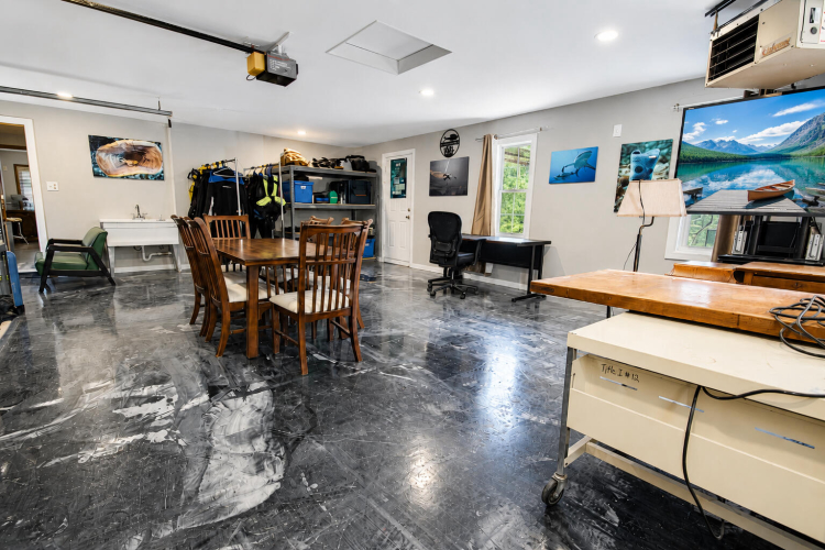 Listing Image 32
