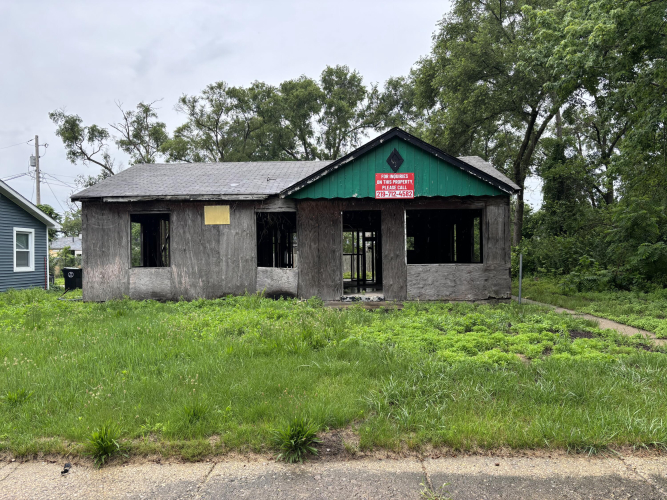 Listing Image 4