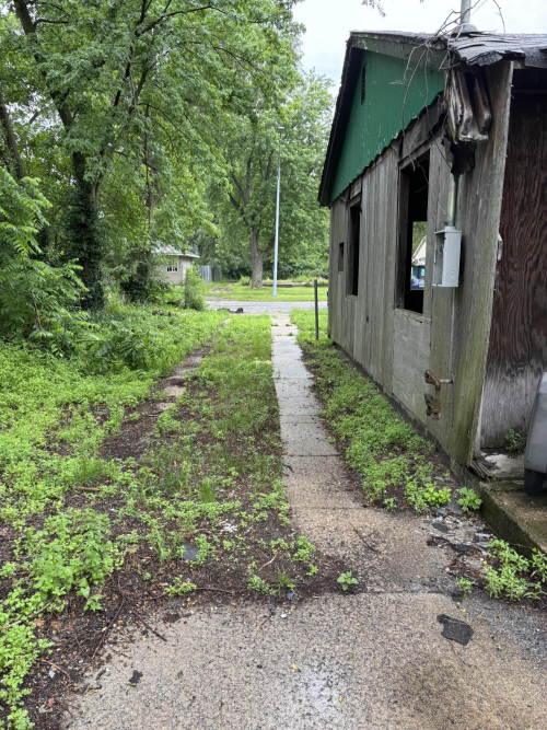 Listing Image 8