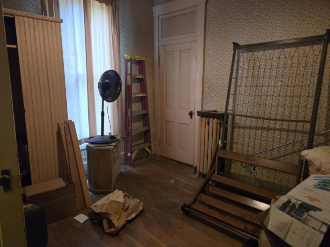 Listing Image 16
