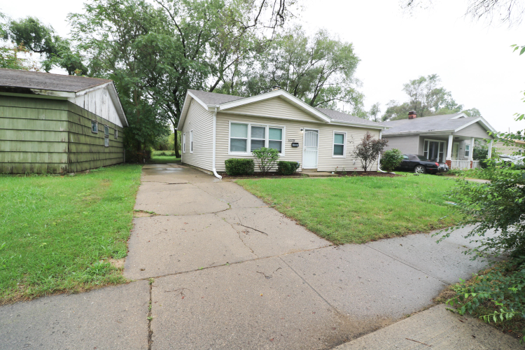 Listing Image 17