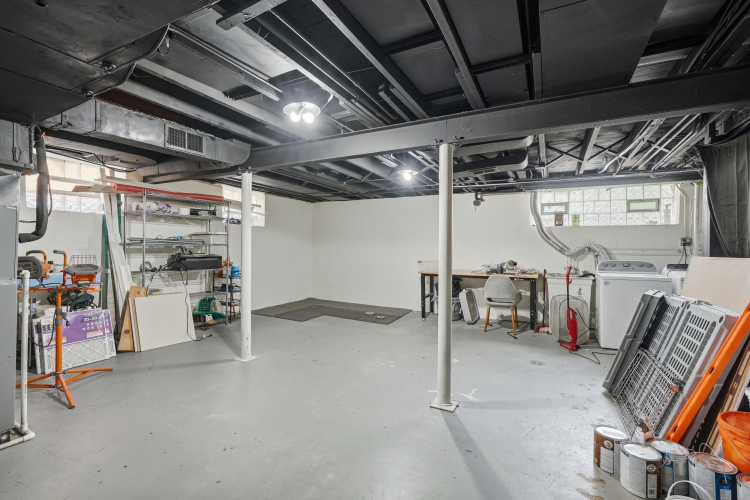 Listing Image 20