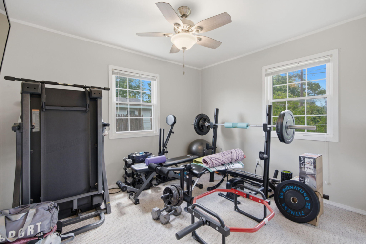 Listing Image 12