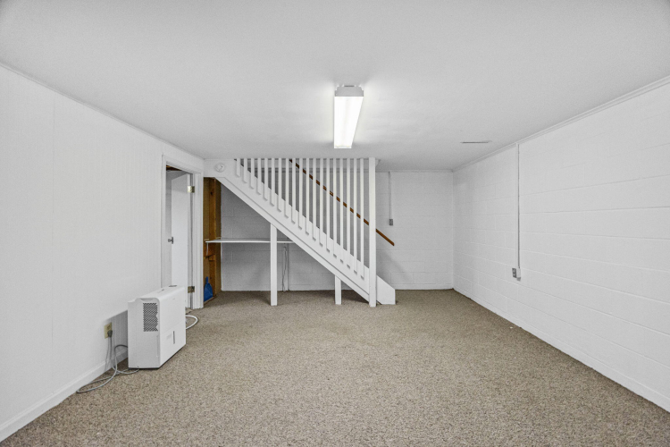 Listing Image 27