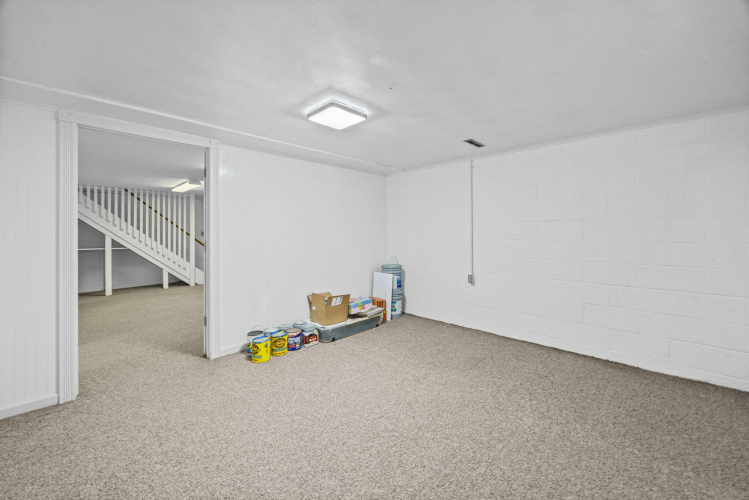 Listing Image 28