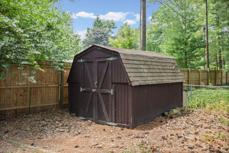 Listing Image 44
