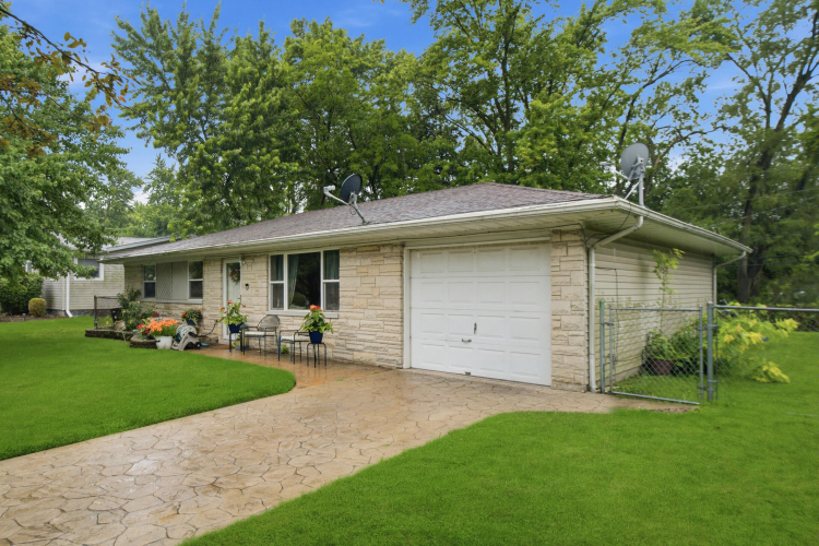 Listing Image 14
