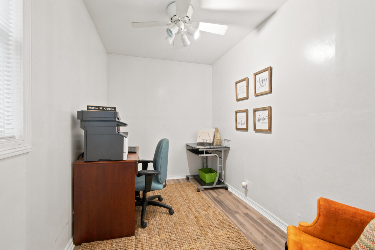 Listing Image 9