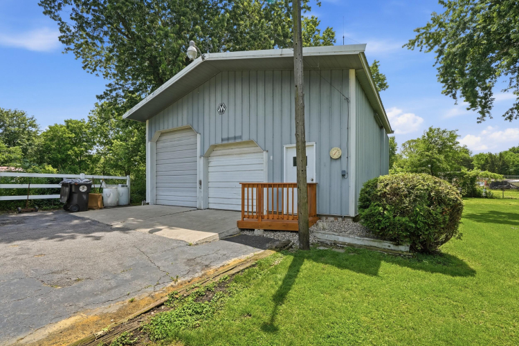 Listing Image 19