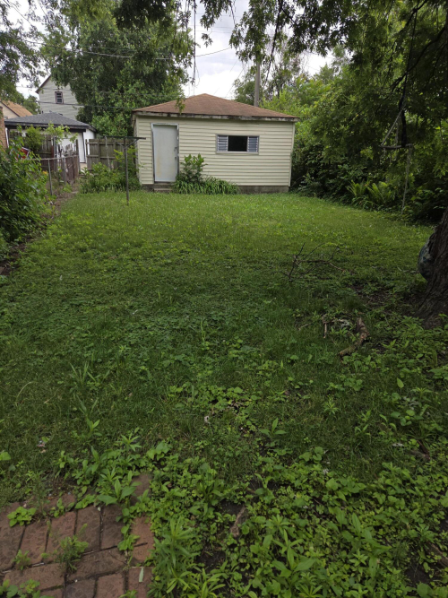 Listing Image 4