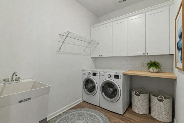 Listing Image 16