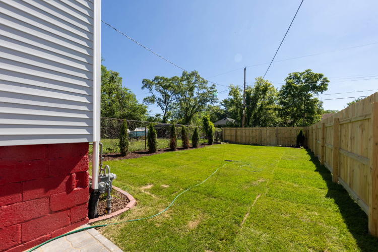 Listing Image 17