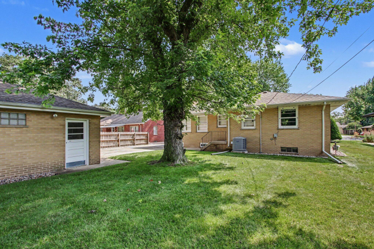 Listing Image 27