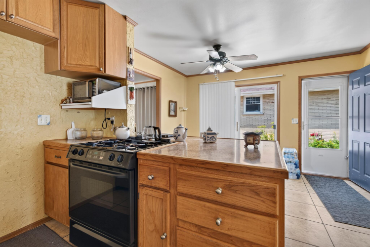 Listing Image 13