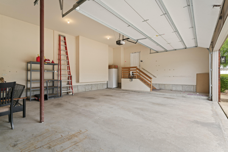 Listing Image 30