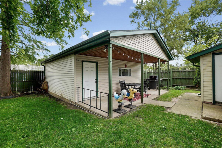 Listing Image 19