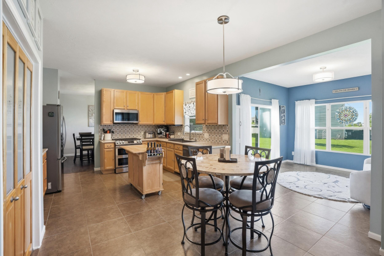 Listing Image 19