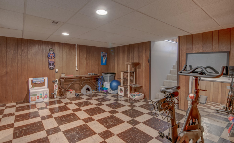 Listing Image 32
