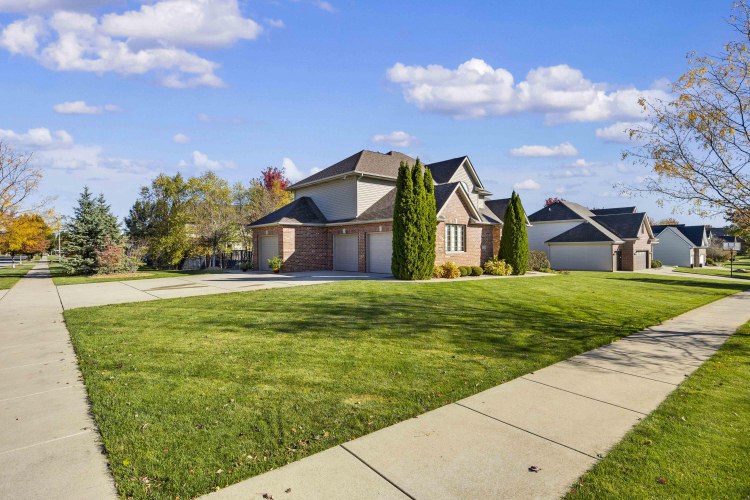 Listing Image 86