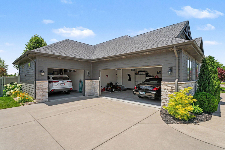 Listing Image 28