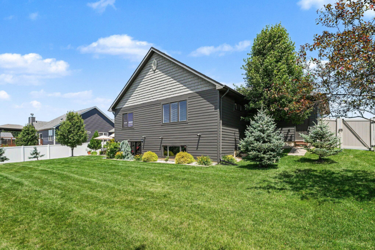 Listing Image 33