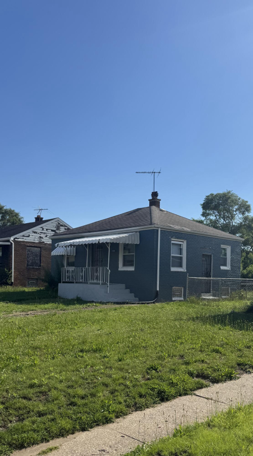 Listing Image 3
