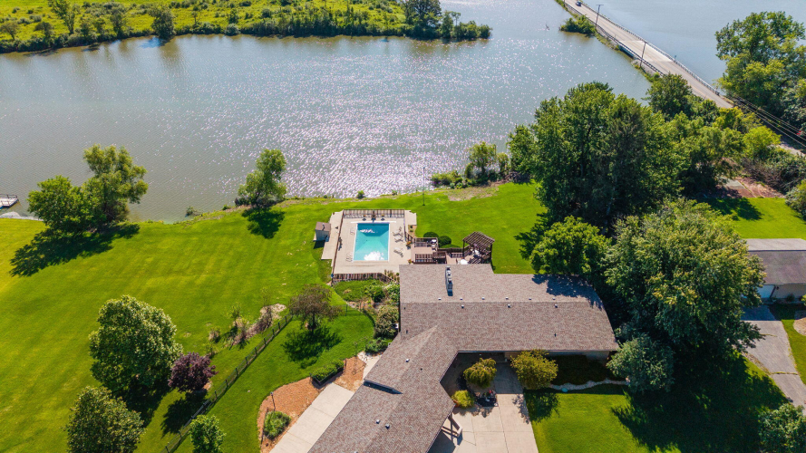 Listing Image 44