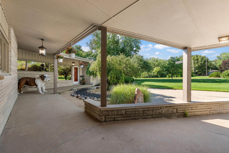 Listing Image 80