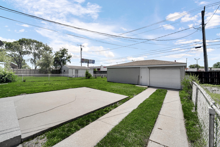 Listing Image 21