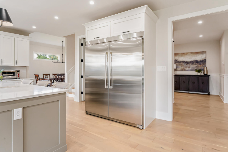 Listing Image 10