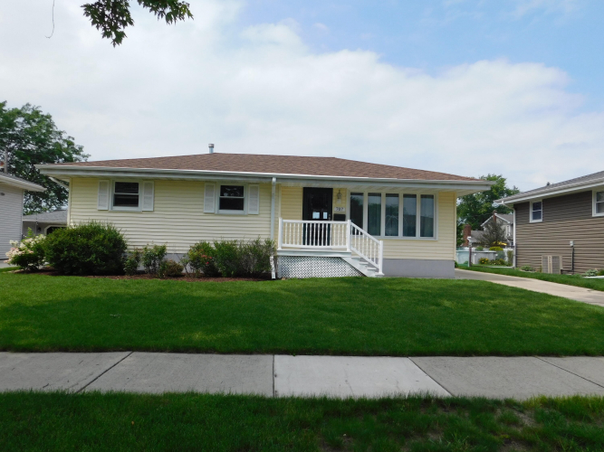 Listing Image 3
