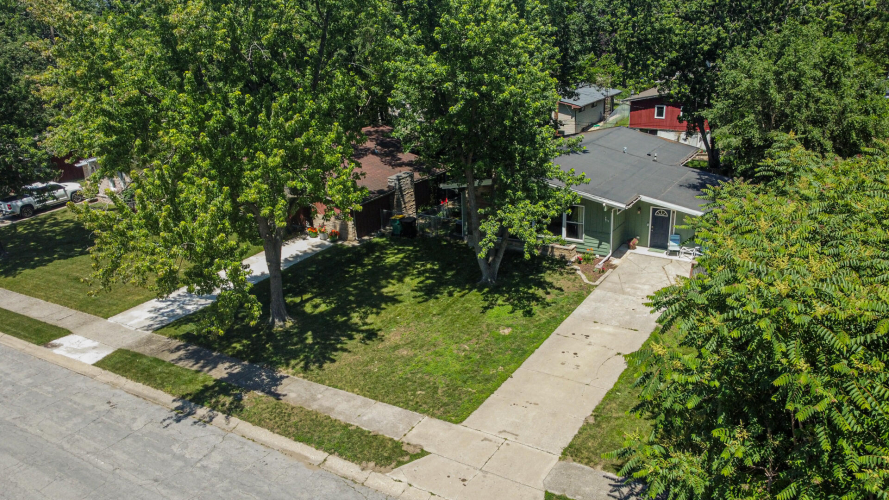 Listing Image 3