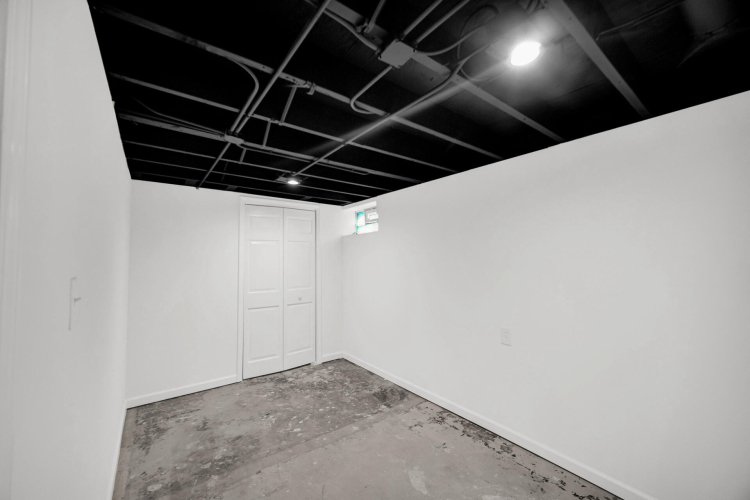 Listing Image 29