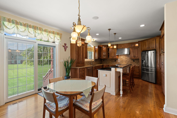 Listing Image 15