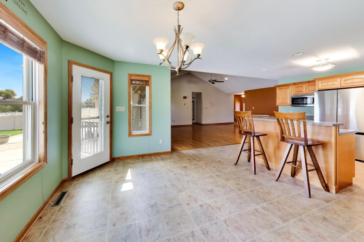 Listing Image 13