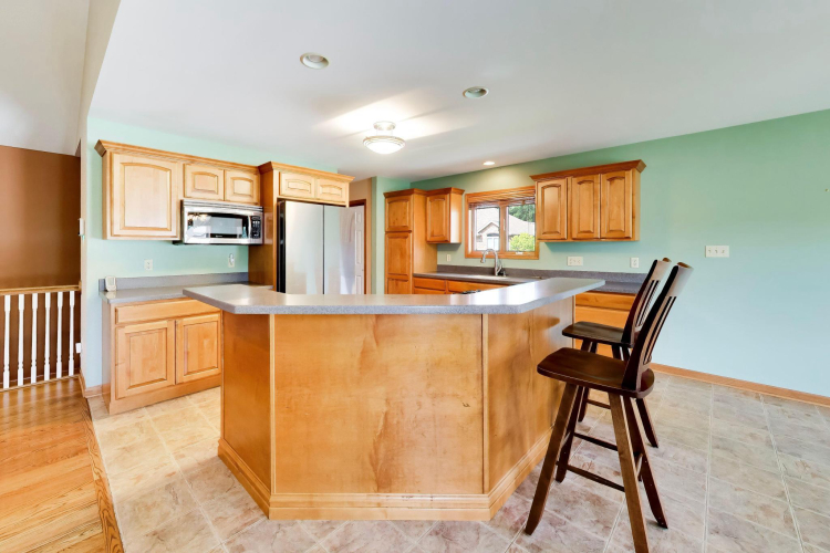 Listing Image 8
