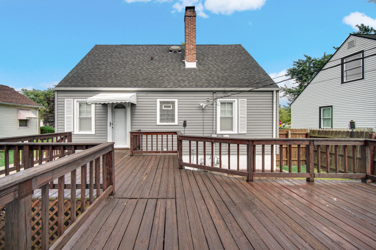 Listing Image 6